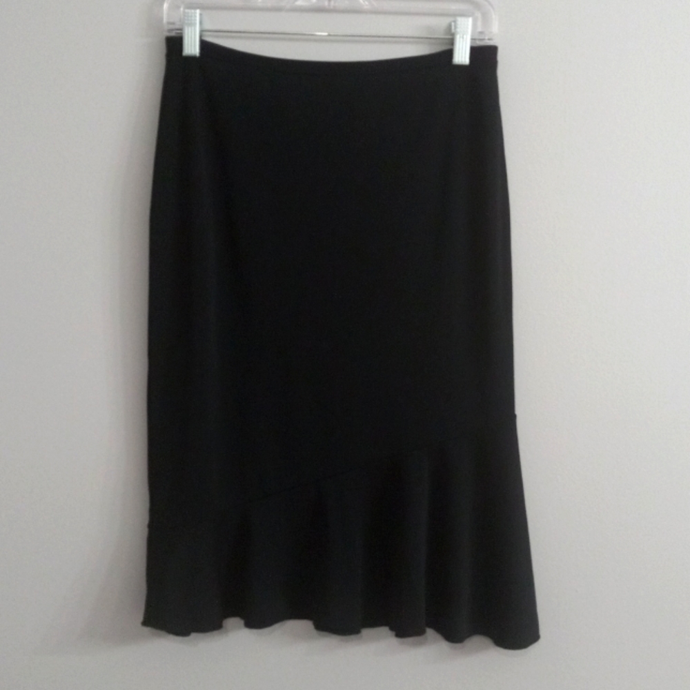 Express skirt with Ruffled bottom on the diagonal